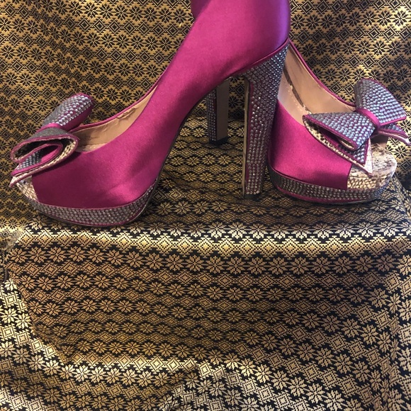 VC Grady-gorgeous! - Picture 3 of 4